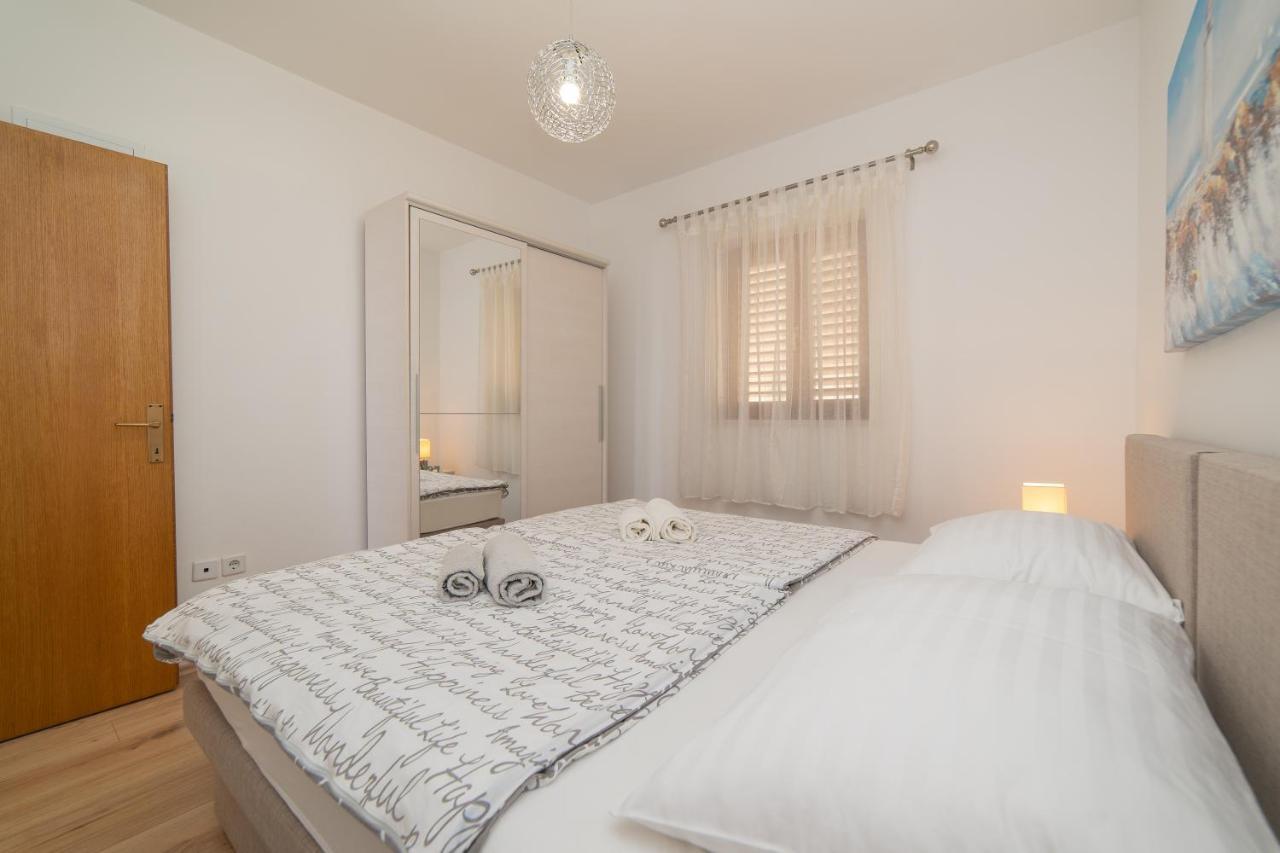Apartments Divanovic دوبروفينك المظهر الخارجي الصورة